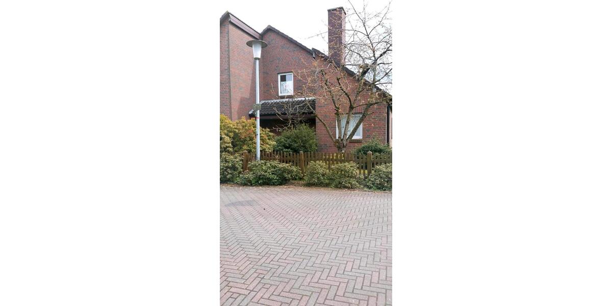 Dachgeschoßwohnung Hude (Oldenburg) - 4 Zimmer, 88 m&sup2;, 1.000&euro; | Angebot:26639349