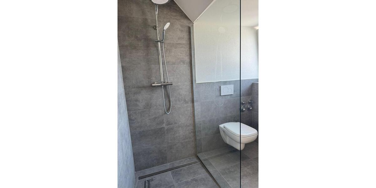 NEUBAU: Schöne 3-Zimmer DG Wohnung in Bietigheim zu vermieten 3 zimmer