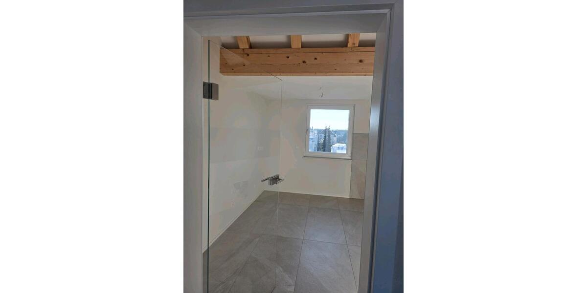 Wohnen auf Zeit Kornwestheim - 5 Zimmer, 12 m&sup2;, 550&euro; | Angebot:25943600