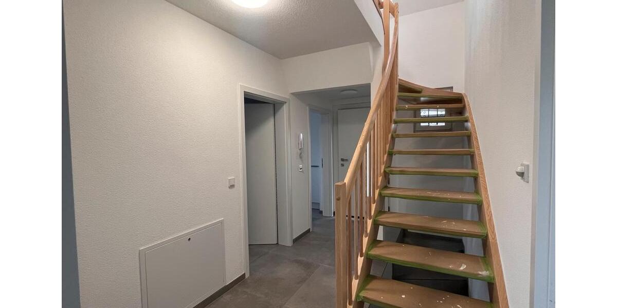 Doppelhaushälfte Zwickau - 3 Zimmer, 95 m&sup2;, 1.950&euro; | Angebot:24817007
