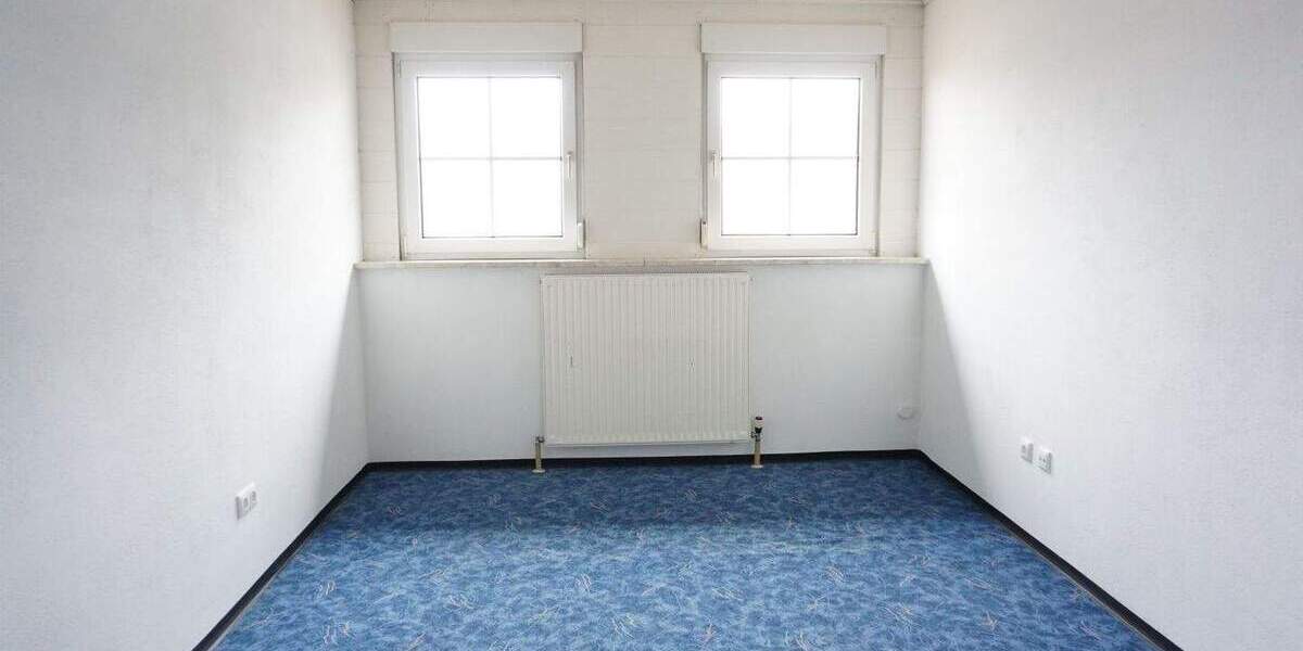 Etagenwohnung Poppenricht - 4 Zimmer, 100 m&sup2;, 950&euro; | Angebot:23950600