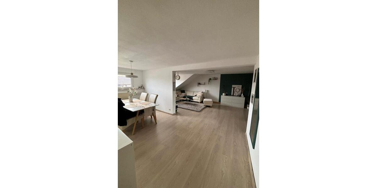 Dachgeschoßwohnung Püttlingen - 3 Zimmer, 82 m&sup2;, 620&euro; | Angebot:26256163
