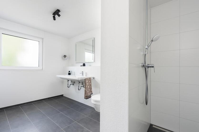 Besichtigung des Musterhauses – jeden Mittwoch 17–18 Uhr und Samstag 14–15 Uhr zimmer