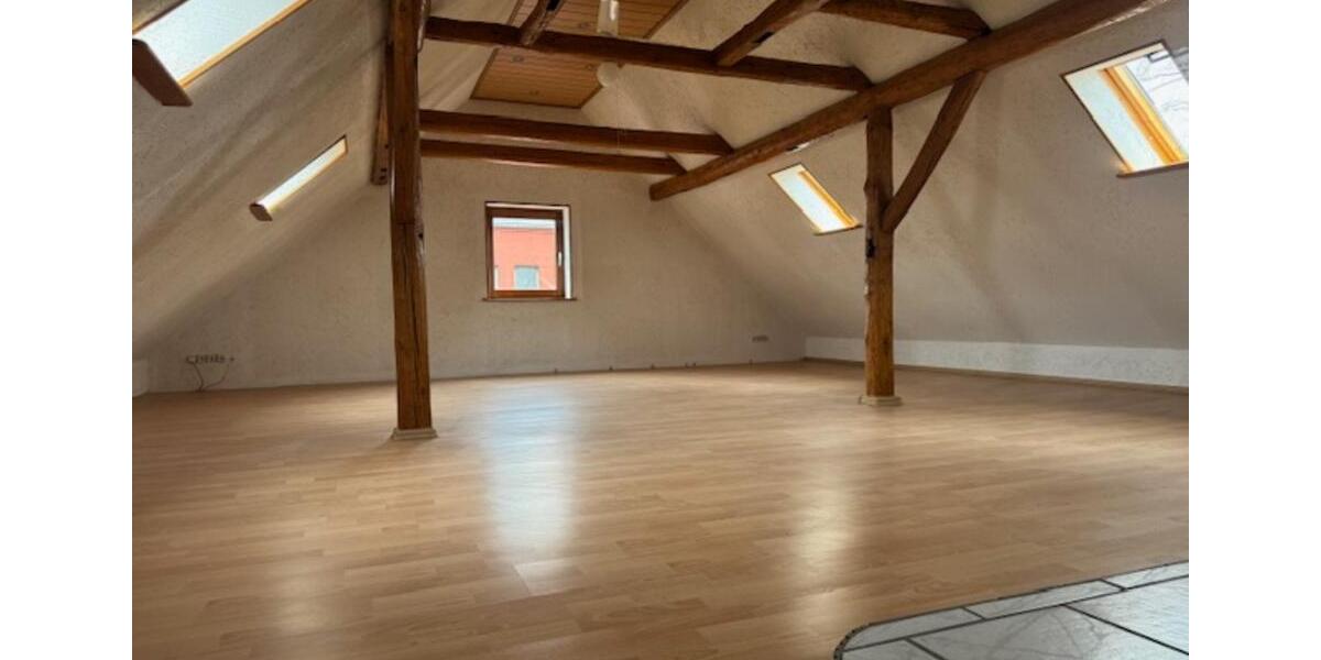 2-Etagen-Haus mit 5 Zimmern, Kamin und Garten 5 zimmer