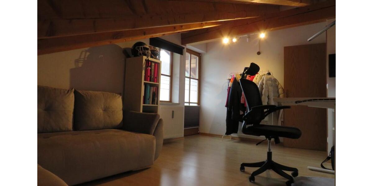 Dachgeschoßwohnung Mittenwald - 3 Zimmer, 80 m&sup2;, 990&euro; | Angebot:26638691
