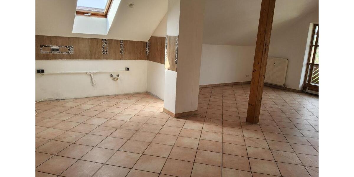 Dachgeschoßwohnung Bayerbach - 2 Zimmer, 69 m&sup2;, 490&euro; | Angebot:24768349