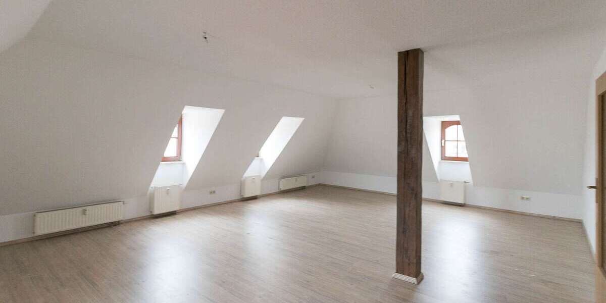 Etagenwohnung Löbau - 4 Zimmer, 110 m&sup2;, 665&euro; | Angebot:26114842