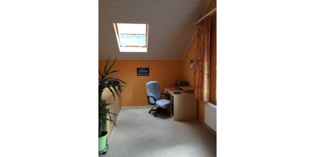 Etagenwohnung Saalfeld (Saale) - 2 Zimmer, 69 m&sup2;, 448&euro; | Angebot:25294458