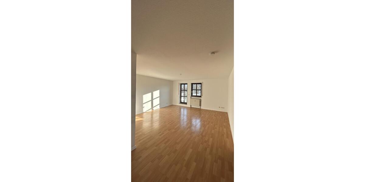 Dachgeschoßwohnung München Berg am Laim - 3 Zimmer, 77 m&sup2;, 1.400&euro; | Angebot:25056723