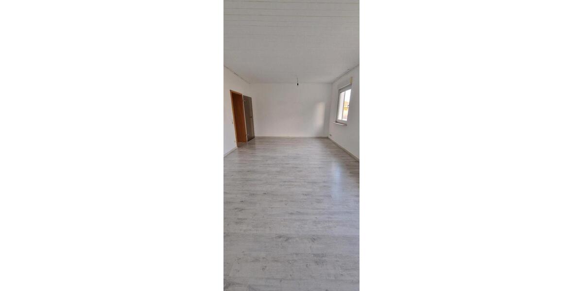 Etagenwohnung Siegen - 1 Zimmer, 72 m&sup2;, 755&euro; | Angebot:26034988