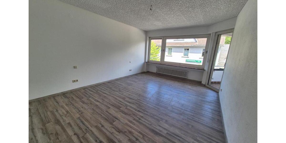 Etagenwohnung Walsdorf - 6 Zimmer, 210 m&sup2;, 1.150&euro; | Angebot:22152708