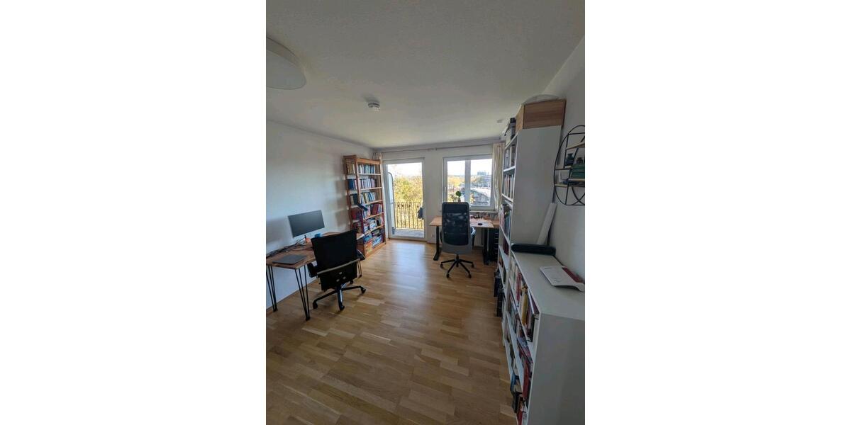 Etagenwohnung Frankfurt am Main Ostend - 3 Zimmer, 84 m&sup2;, 1.900&euro; | Angebot:26679021