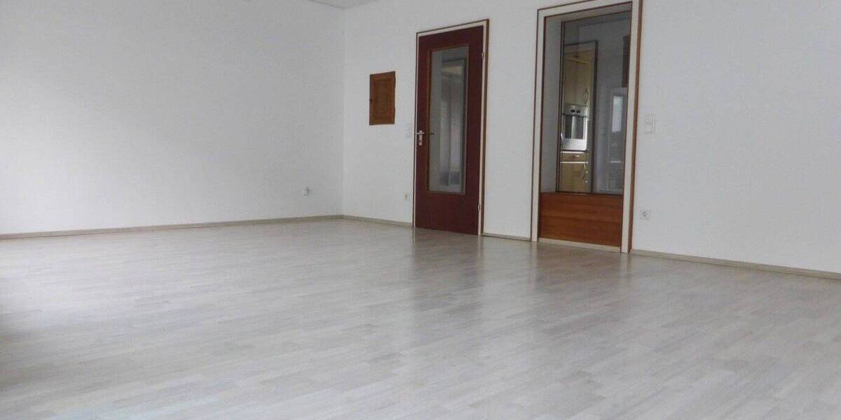 Etagenwohnung Nürnberg Mögeldorf - 4 Zimmer, 126 m&sup2;, 1.360&euro; | Angebot:26585098