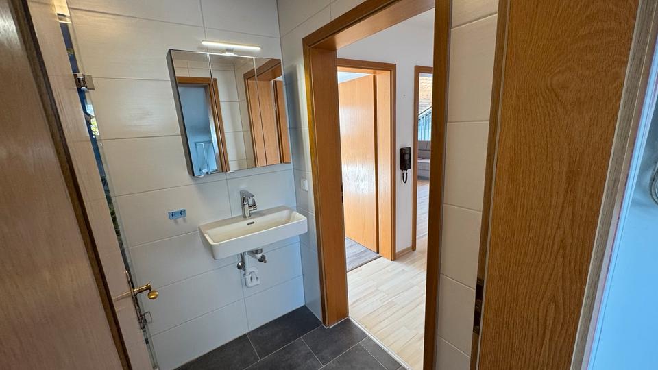 Dachgeschoßwohnung Würzburg Dürrbachau - 3 Zimmer, 70 m&sup2;, 690&euro; | Angebot:26113371