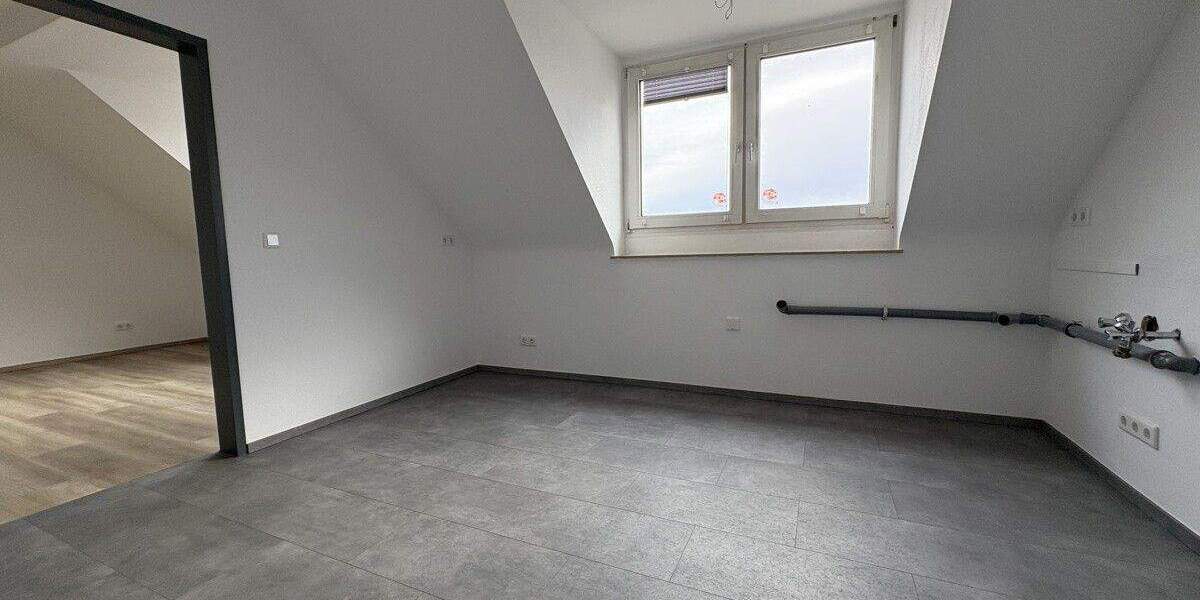Etagenwohnung Düsseldorf Bilk - 2 Zimmer, 60 m&sup2;, 800&euro; | Angebot:25097175