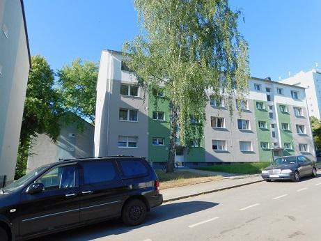 Gut aufgeteilte 3-Raum-Wohnung im EG, ideal für eine kleine Familie !