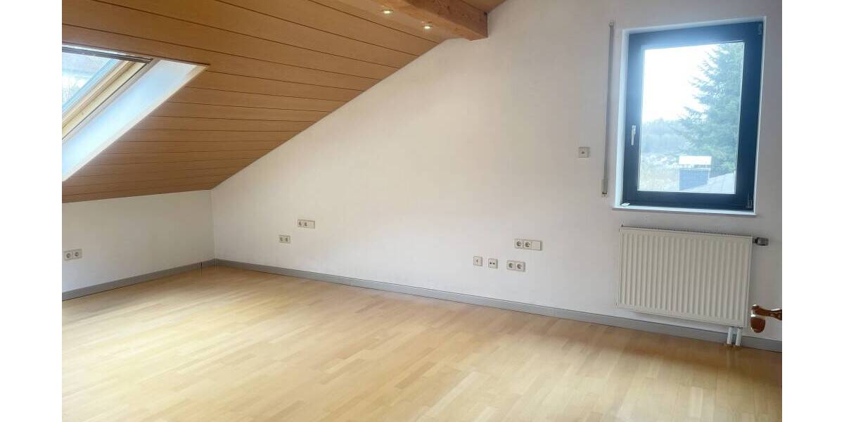 Etagenwohnung Blieskastel Lautzkirchen - 5 Zimmer, 185 m&sup2;, 1.130&euro; | Angebot:26105802