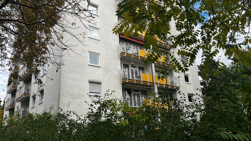 SeniorenWohnung 3-ZKB, 75 m², Hochhaus Raiffeisenring ab 01.09.25