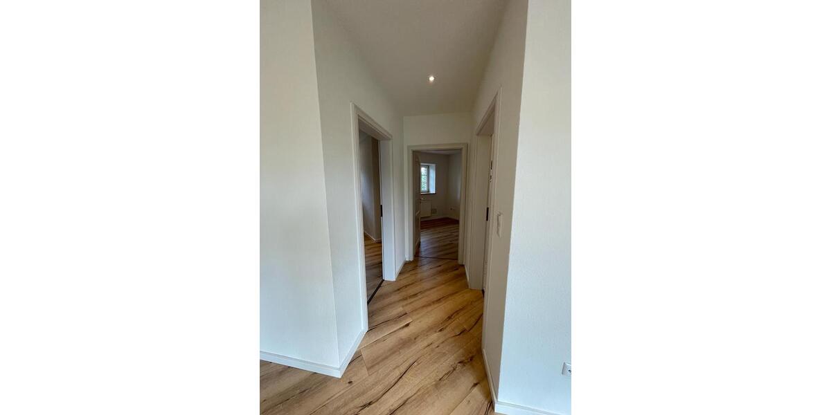 Etagenwohnung Vöhl - 3 Zimmer, 77 m&sup2;, 620&euro; | Angebot:26695777