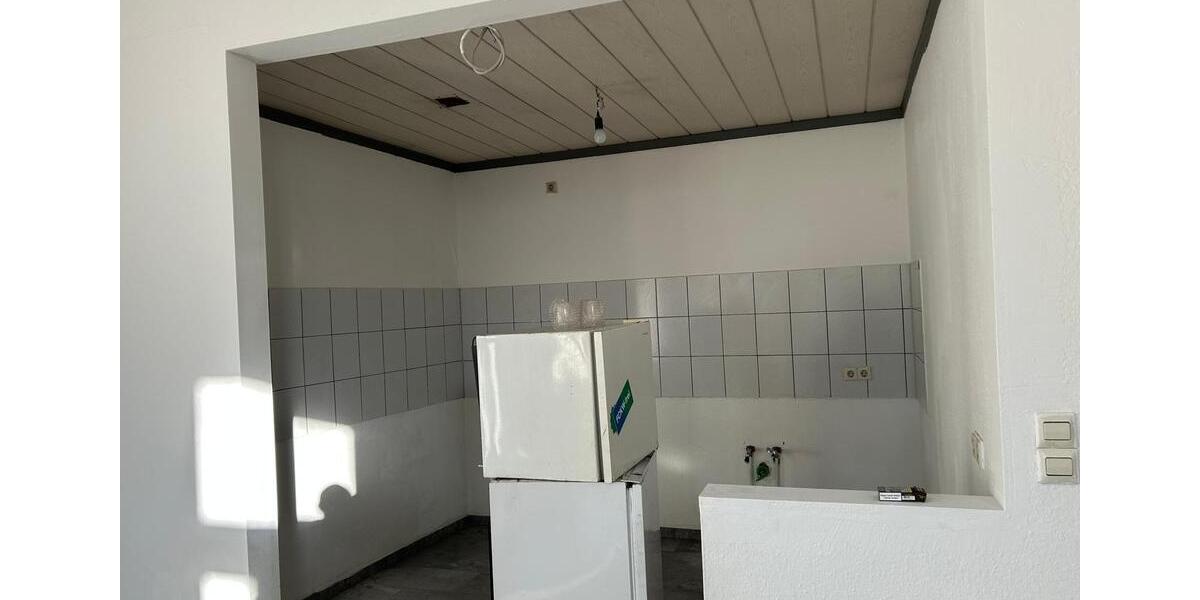 Etagenwohnung Göllheim - 2 Zimmer, 89 m&sup2;, 700&euro; | Angebot:25853677