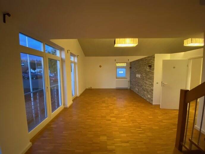 Gewerbeobjekt Nierstein - 2 Zimmer, 106 m&sup2;, 1.650&euro; | Angebot:25727295