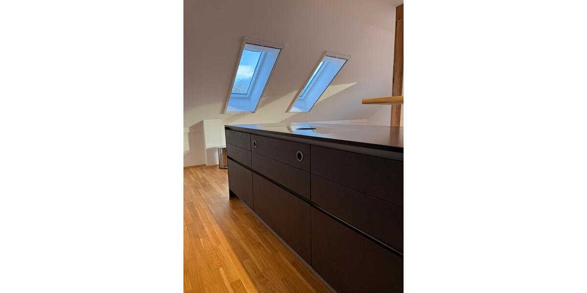 Dachgeschoßwohnung Straubing - 2 Zimmer, 92 m&sup2;, 1.100&euro; | Angebot:24748856