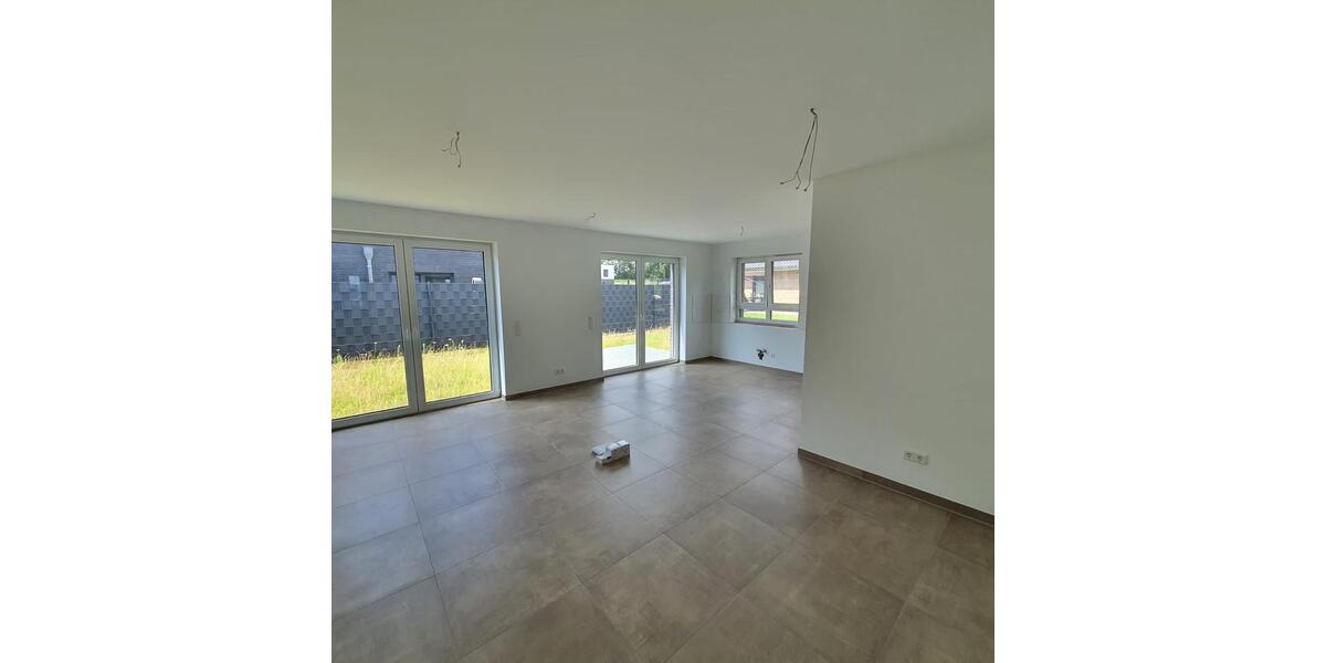 Erdgeschoßwohnung Nienburg (Weser) - 4 Zimmer, 115 m&sup2;, 1.050&euro; | Angebot:25908313