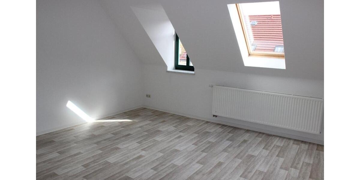 Dachgeschoßwohnung Döbeln - 1 Zimmer, 44 m&sup2;, 230&euro; | Angebot:25442762