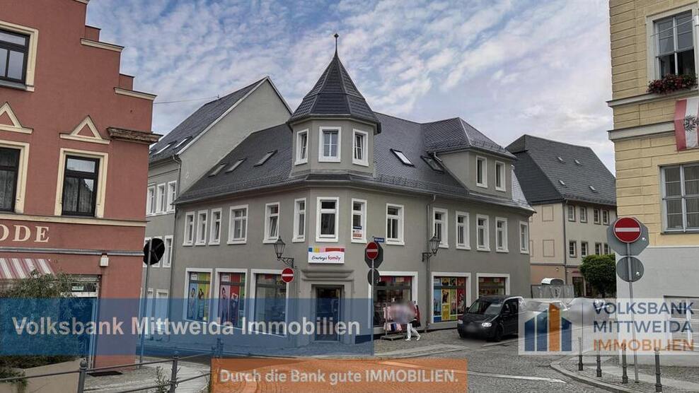 Hochwertig sanierte 4-Raum-Wohnung im 2.OG mit Balkon *Erstbezug*