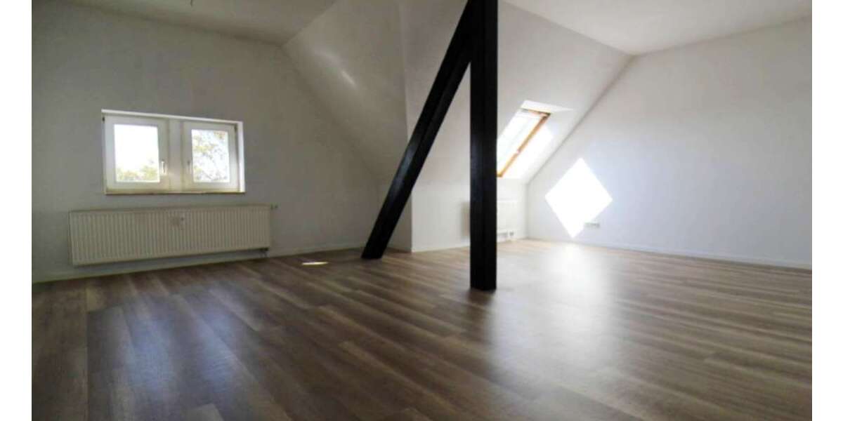 Etagenwohnung Burgstädt - 3 Zimmer, 79 m&sup2;, 490&euro; | Angebot:26410032
