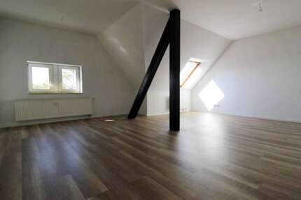 Wohnung Burgstädt - 3 Zimmer, 79 m&sup2;, 490&euro; | Angebot:26410032