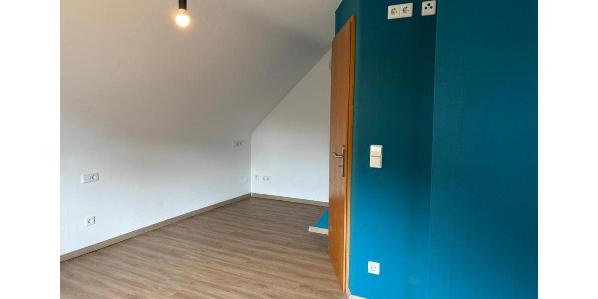 Haus zur Miete - DHH mit Garten, Balkon + Garage in Musberg 4 zimmer