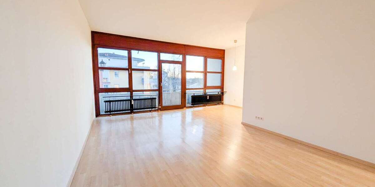 Etagenwohnung Kirchheim - 3 Zimmer, 83 m&sup2;, 1.300&euro; | Angebot:25156008