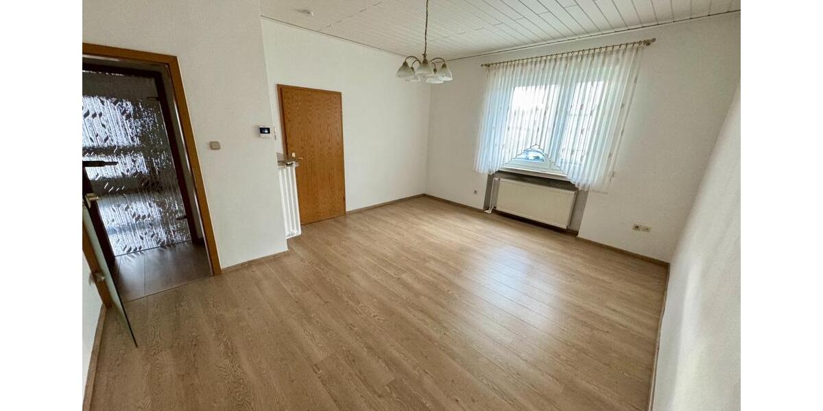 Erdgeschoßwohnung Spenge - 4 Zimmer, 100 m&sup2;, 750&euro; | Angebot:25900237