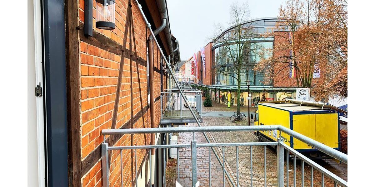 Beste Altstadtlage. Topsanierte Whg m. toller EBK u. hoher energetischer Ausbaustufe - Maisonettenwohnung Nienburg (Weser) | Angebot:25925837