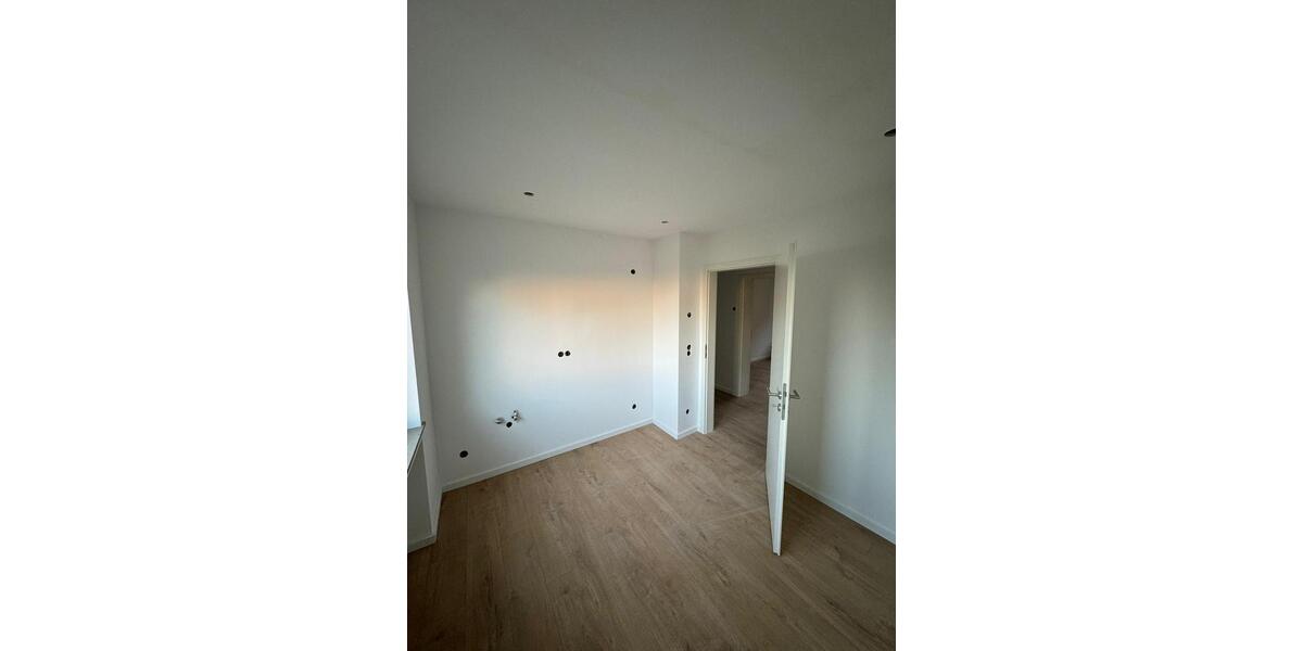 Etagenwohnung Bielefeld Heepen - 4 Zimmer, 95 m&sup2;, 1.350&euro; | Angebot:25822543