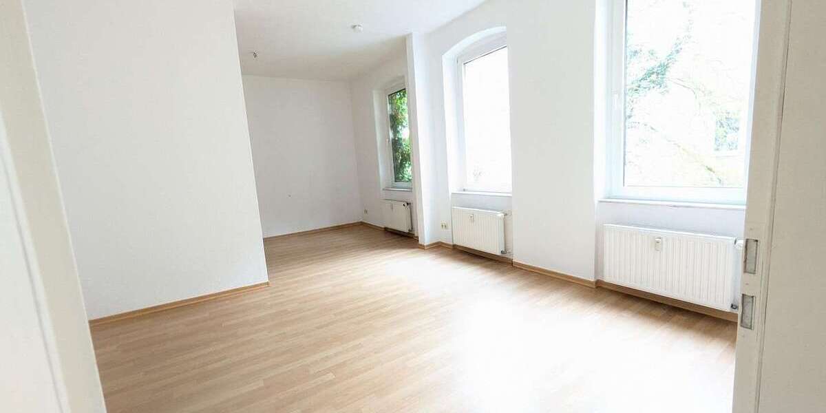 Etagenwohnung Halle Südliche Innenstadt - 2 Zimmer, 37 m&sup2;, 295&euro; | Angebot:27031175