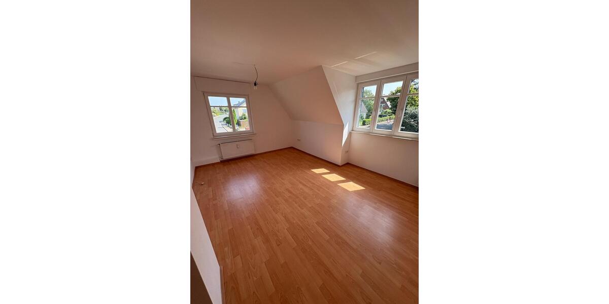 Dachgeschoßwohnung Lotte - 2.5 Zimmer, 59 m&sup2;, 530&euro; | Angebot:26051018