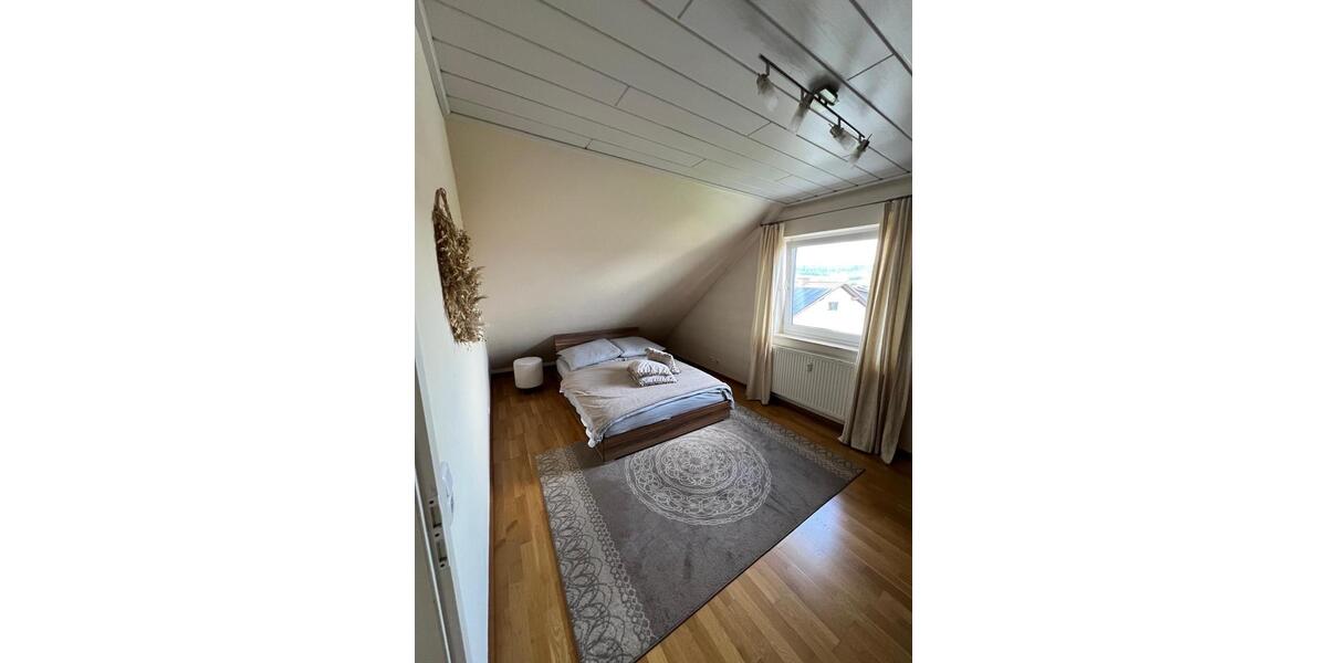 Dachgeschoßwohnung Sinntal - 3 Zimmer, 80 m&sup2;, 575&euro; | Angebot:24650377