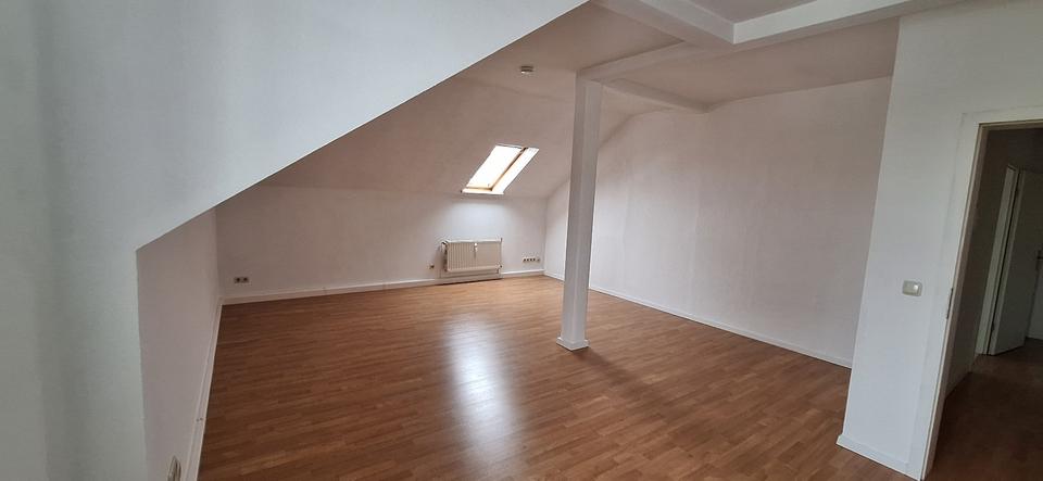 Dachgeschoßwohnung Freiberg - 2 Zimmer, 62 m&sup2;, 398&euro; | Angebot:24417653
