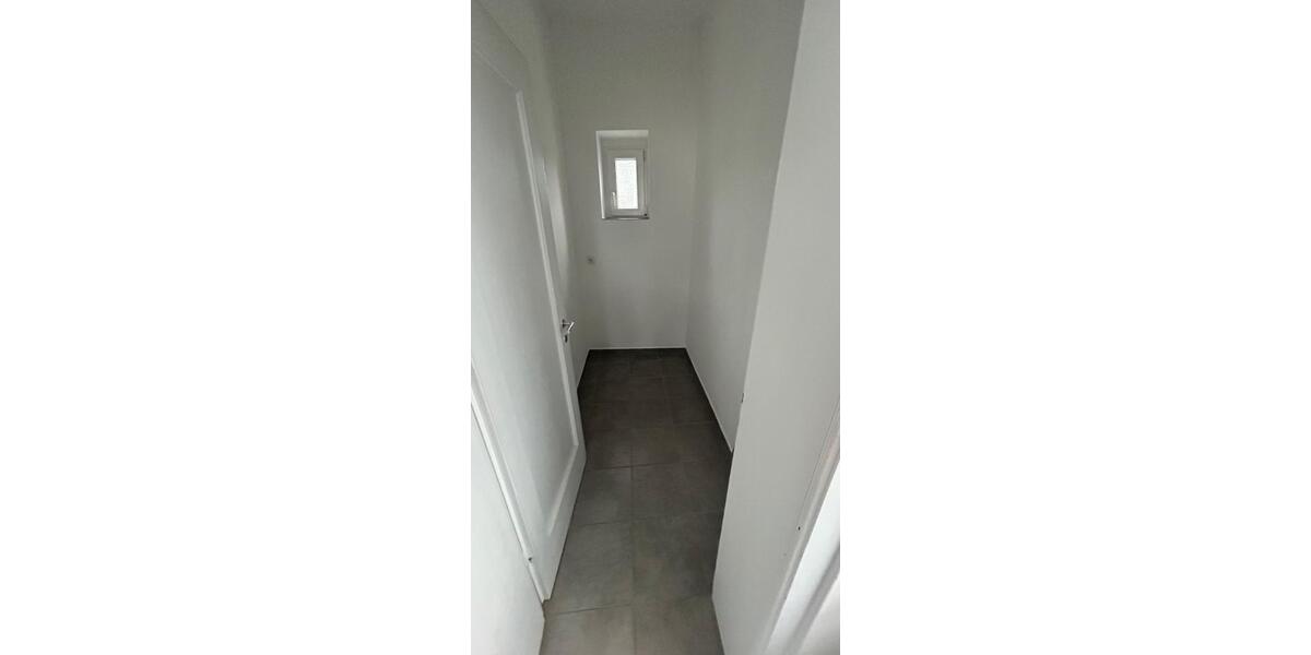 Etagenwohnung Offenburg - 6 Zimmer, 160 m&sup2;, 1.600&euro; | Angebot:24755003