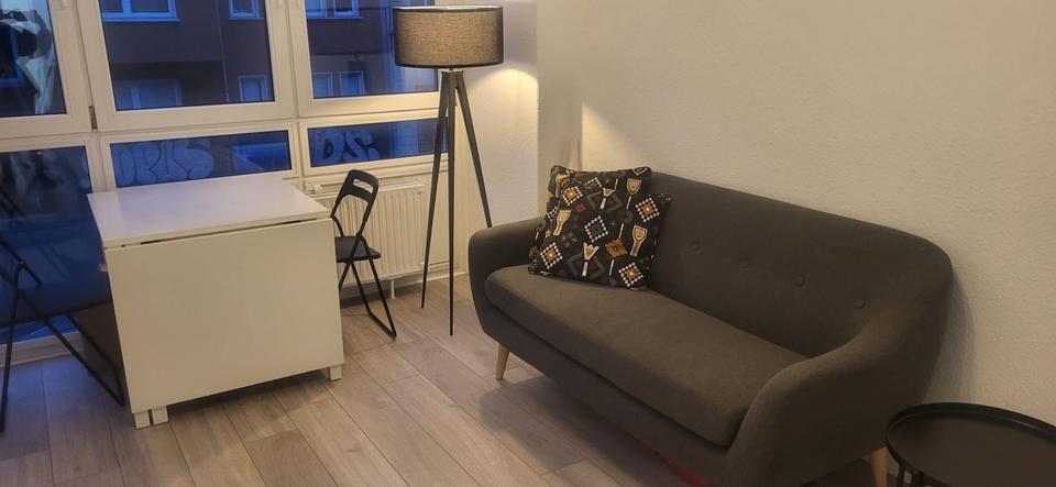 Etagenwohnung Köln Ehrenfeld - 2 Zimmer, 23 m&sup2;, 880&euro; | Angebot:26511269