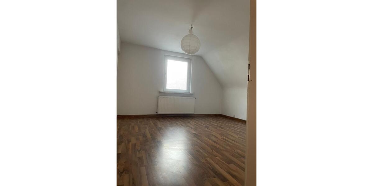 Etagenwohnung Bebra - 3 Zimmer, 80 m&sup2;, 500&euro; | Angebot:24463200