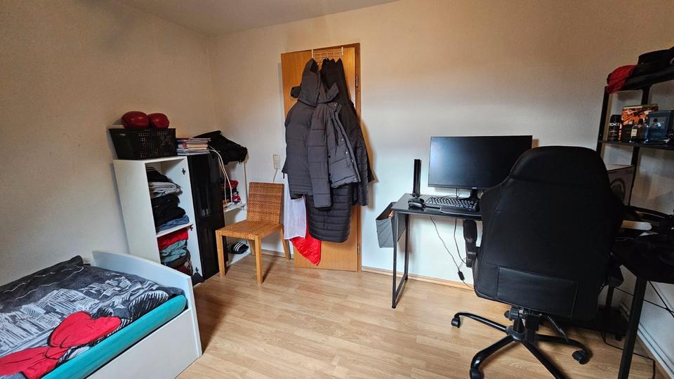 Dachgeschoßwohnung Wiesbaden Mainz-Kostheim - 3 Zimmer, 54 m&sup2;, 700&euro; | Angebot:26625694