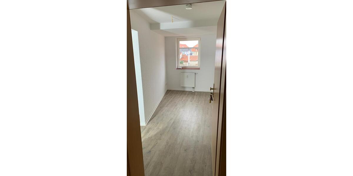 Dachgeschoßwohnung Burg - 3 Zimmer, 63 m&sup2;, 398&euro; | Angebot:24584901
