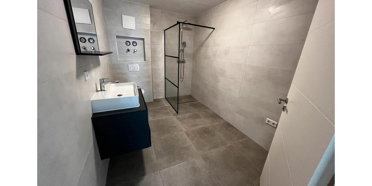 Etagenwohnung Dillingen an der Donau - 2 Zimmer, 81 m&sup2;, 900&euro; | Angebot:25553088