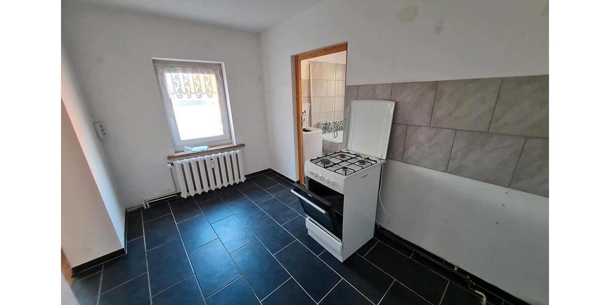 Etagenwohnung Eisenhüttenstadt - 3 Zimmer, 93 m&sup2;, 1.000&euro; | Angebot:25189748