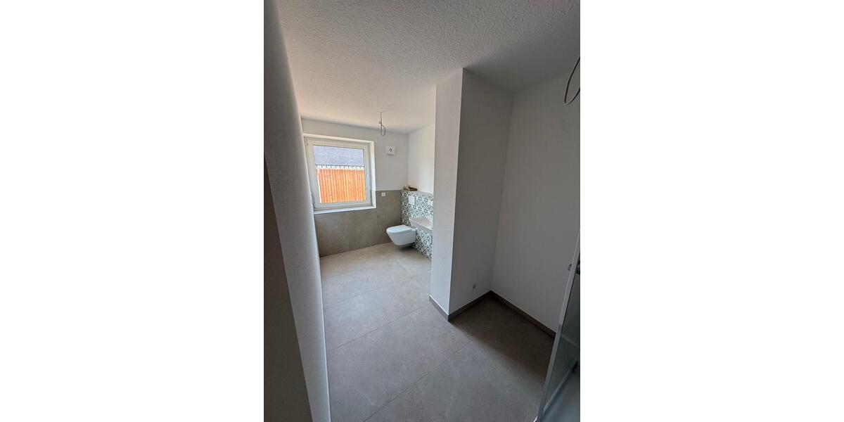 Etagenwohnung Spangenberg - 3 Zimmer, 80 m&sup2;, 870&euro; | Angebot:25806099