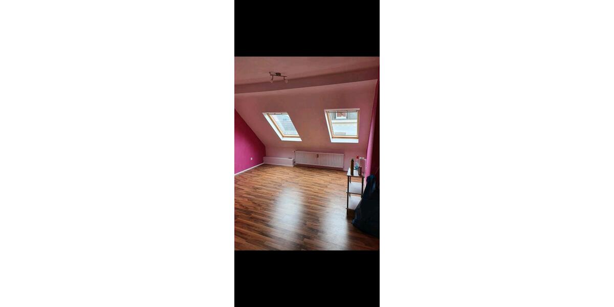 Dachgeschoßwohnung Linnich - 3 Zimmer, 80 m&sup2;, 780&euro; | Angebot:26426326