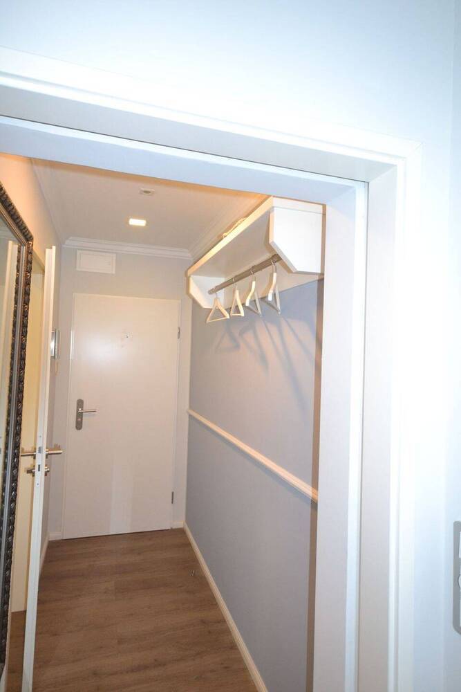 HVV Immobilien: Moderne, super ausgestattete 1,5 Zimmer-ObergeschossWohnung mit Balkon in zentral gelegener Lage zu vermieten!